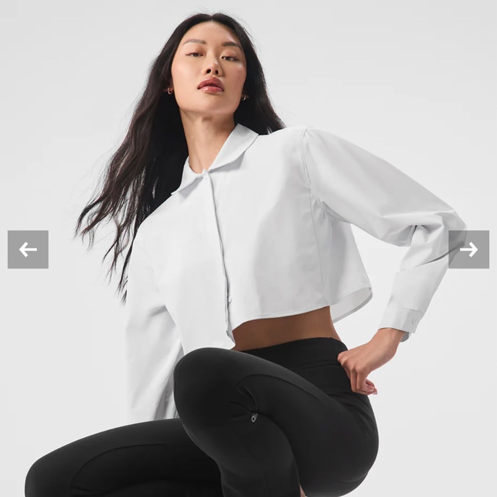 ALO Cropped Button Up Jacket top” In white LIKE NEW SIZE SMALL